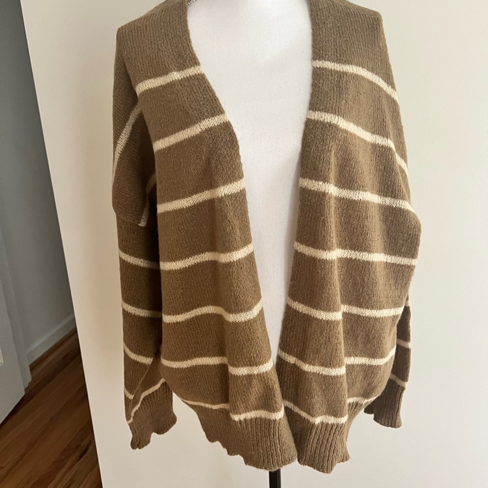 COPY - Tru Self size 2X tan  small stripes open front cardigan style sweater